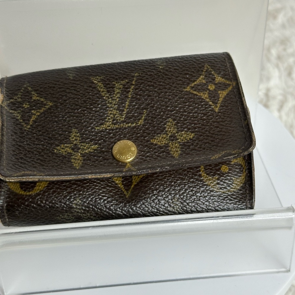Louis Vuitton Monogram Multicles 6 Key Ring Wallet
